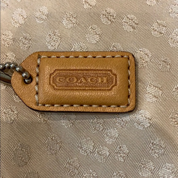 Coach wristlet - Picture 2 of 5
